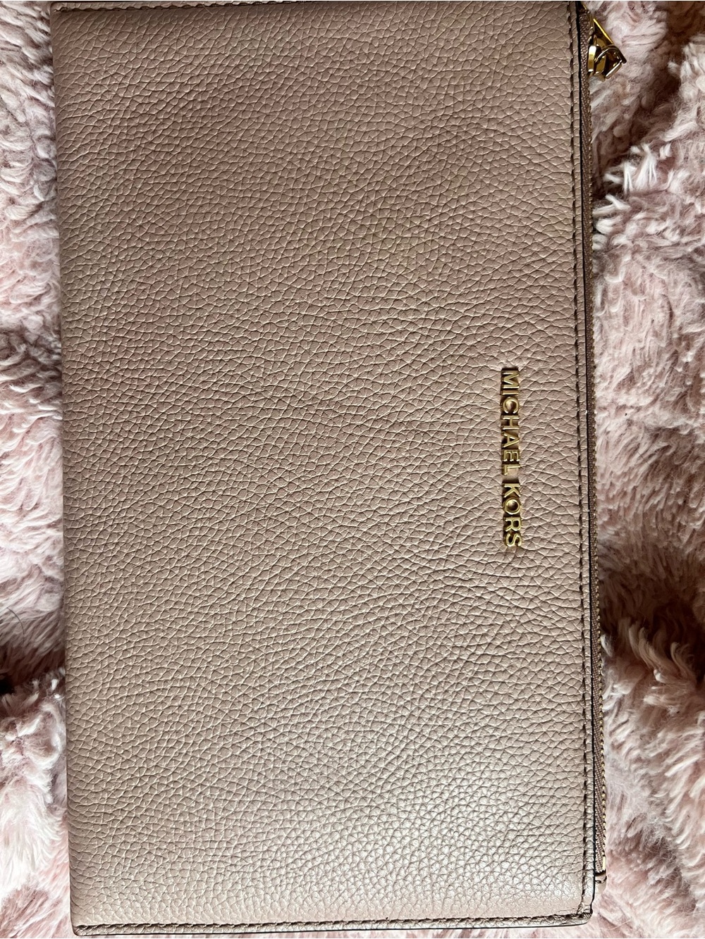 Michael Kors Dusty Rose Pebbled Leather Large Wristlet/Wallet | GUC | Fits Phone - Picture 9 of 14